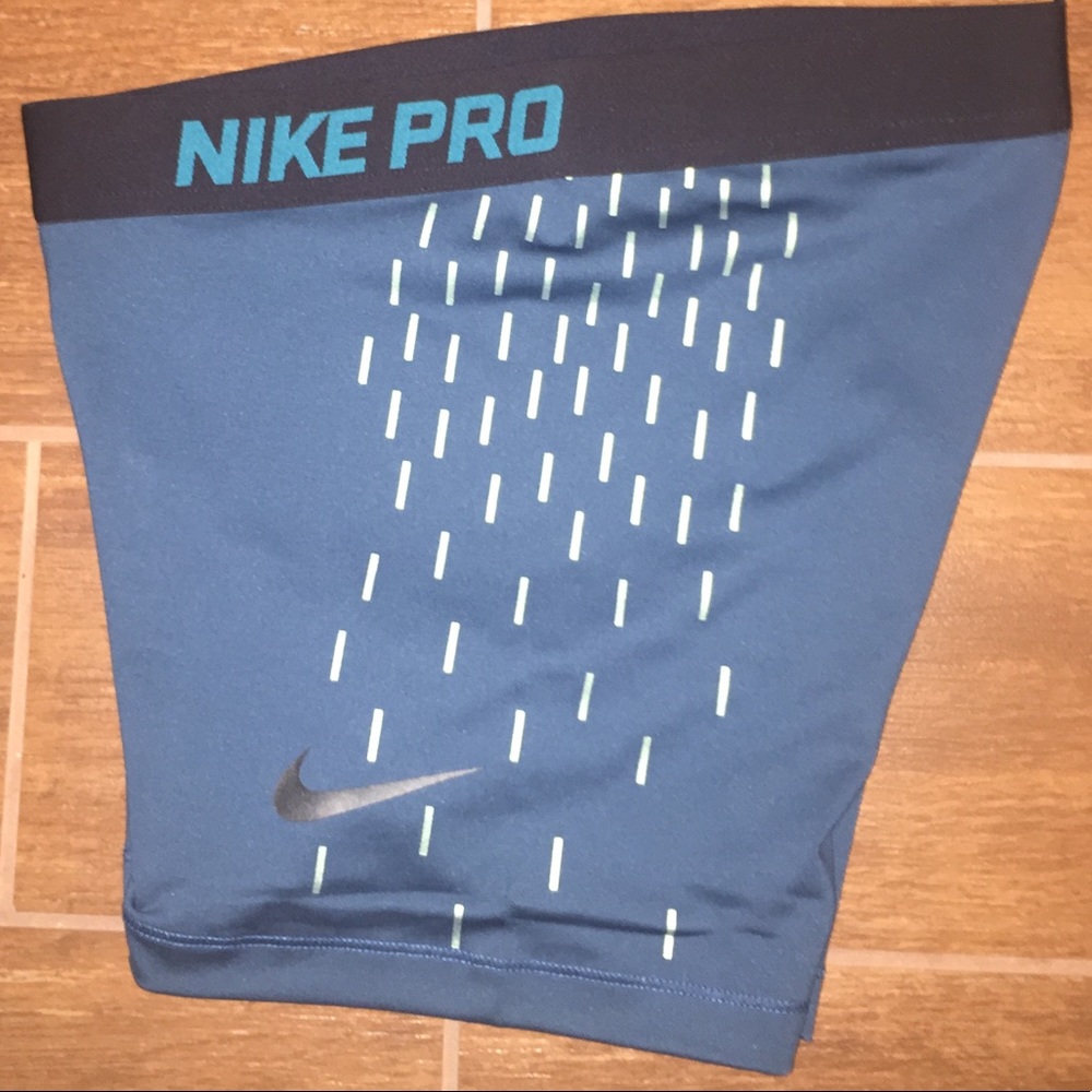 NEW Nike Pros